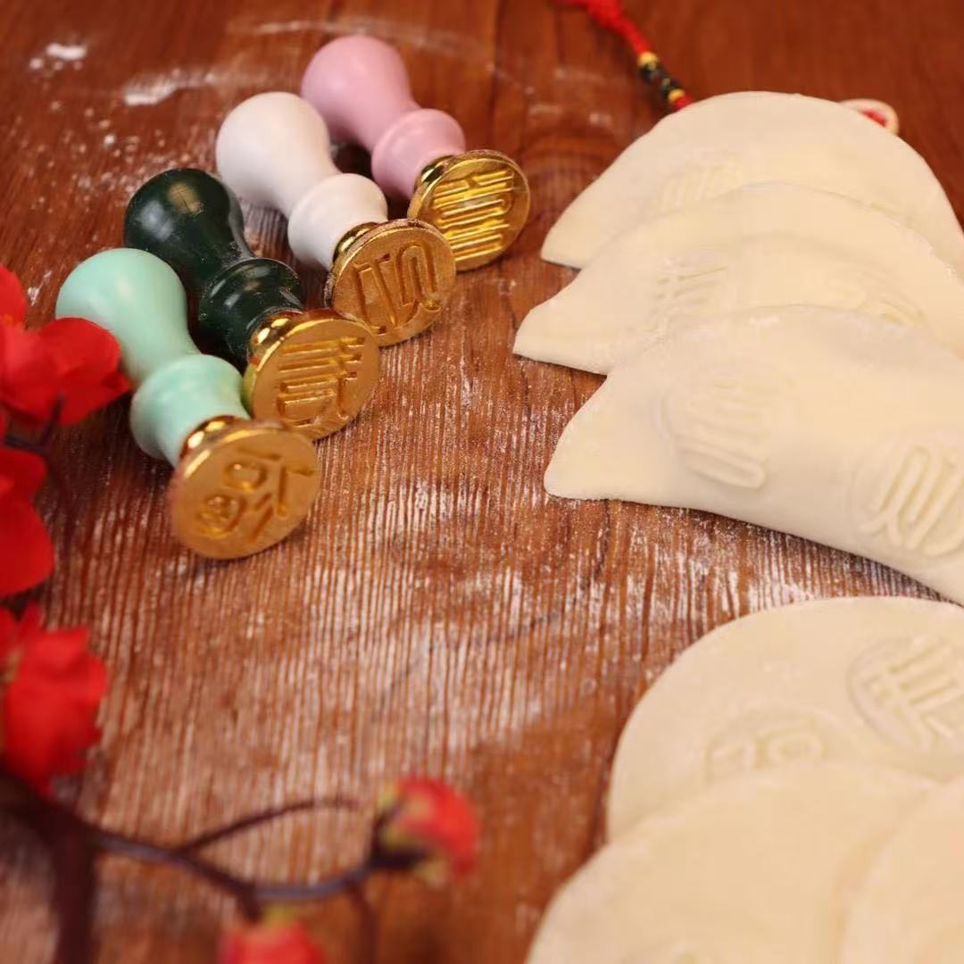 17 قطعة/1 مجموعة ختم من الشمع  - مراجعة Batik Wax Kit وسعره